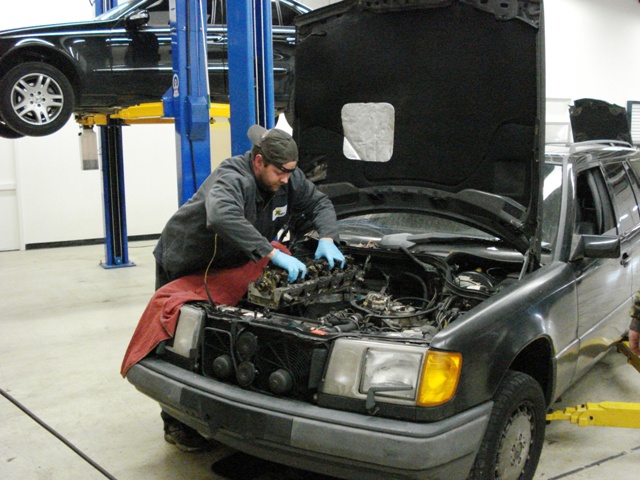 Mercedes truck engine service louisville ky #4